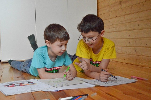 Pintura com diferentes instrumentos e suportes - Planos de atividade -  Crianças bem pequenas - Educação Infantil